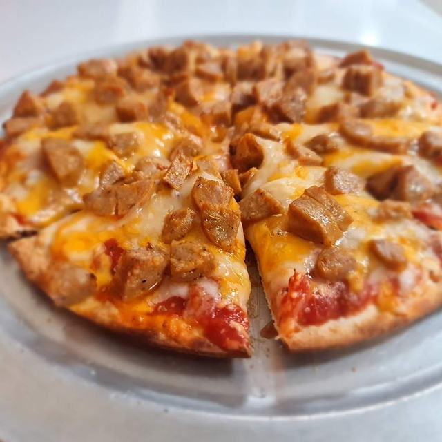 Pizza with sausage